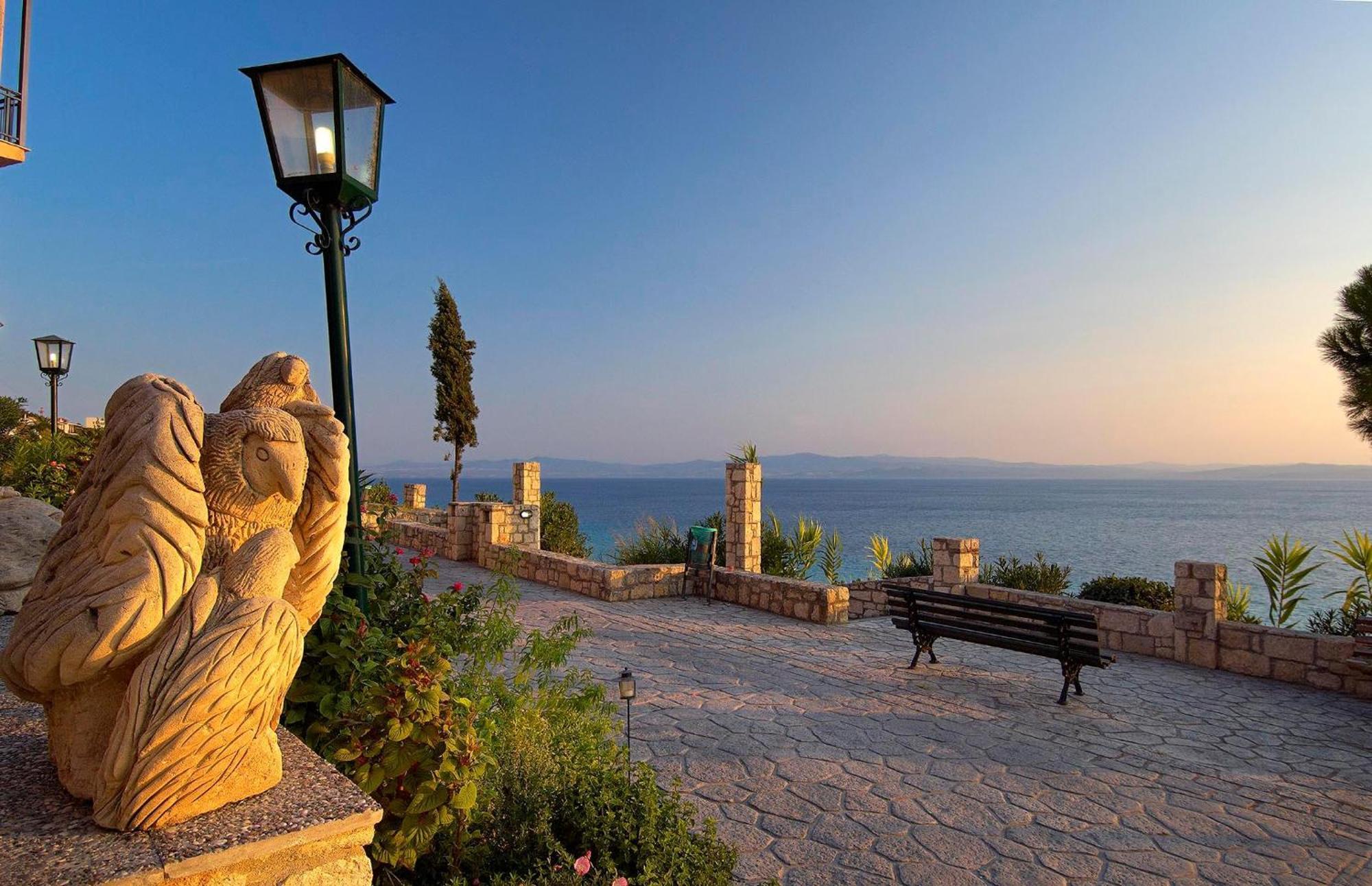 Hotel Ikos Oceania Nea Moudania Esterno foto